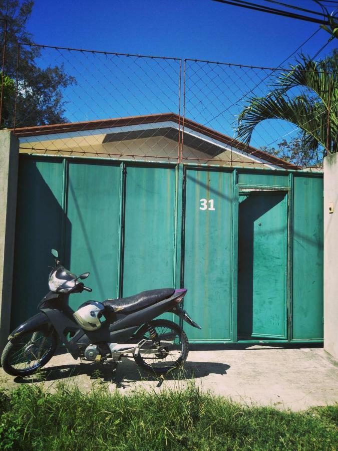 A Pousada Cat Japanese Only At Uh Huh House Cebu Exterior foto